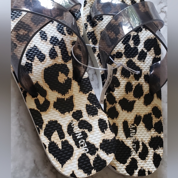 Old Navy Leopard Print Slides - Picture 2 of 5